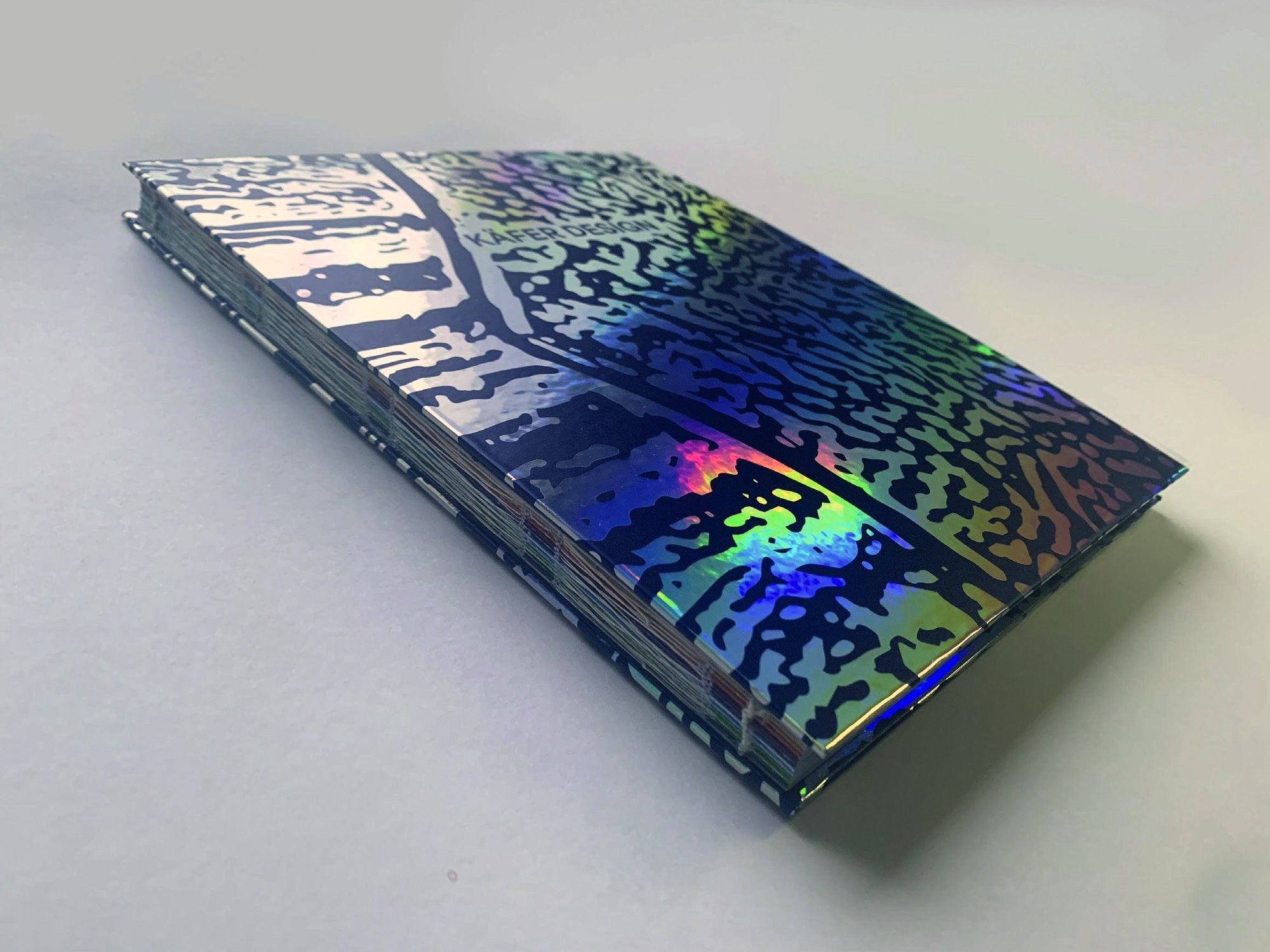 Buch, liegend